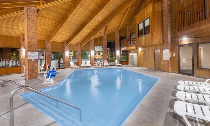Tupelo Hotel | Baymont by Wyndham Tupelo