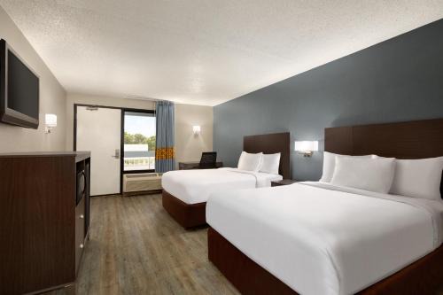 Wilmington Hotel | Baymont by Wyndham Wilmington