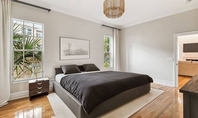 Bayshore Gardens House | Bayshore Garden Gem - Walk to everything in Hyde Park