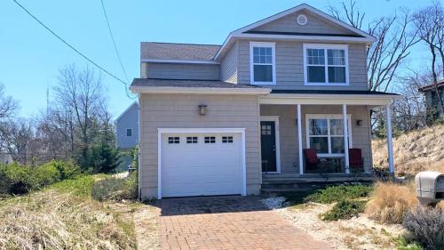 Town Bank House | Bayside Beauty