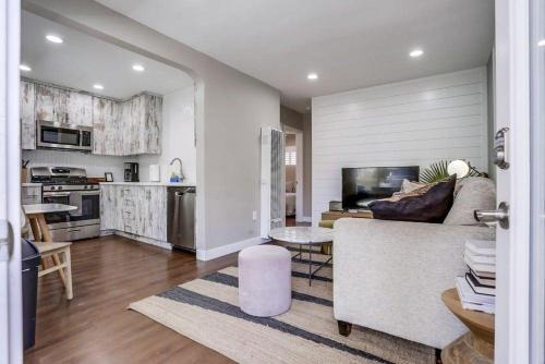 Mission Beach House | Bayside Bikini 1