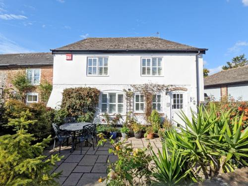 Walberton House | Baytree Cottage, Walberton