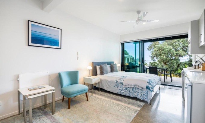 Paihia House | Bayview Corner Suite Unit 2 - Paihia Unit