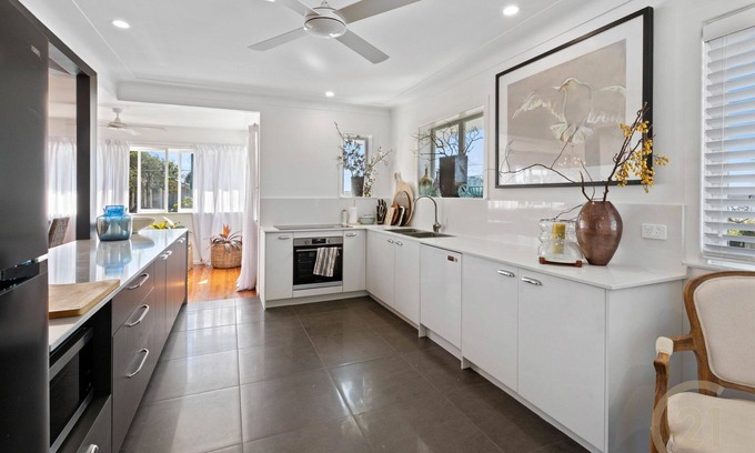 Clontarf Apartment | "Bayview Nest" - Clontarf Q 4020