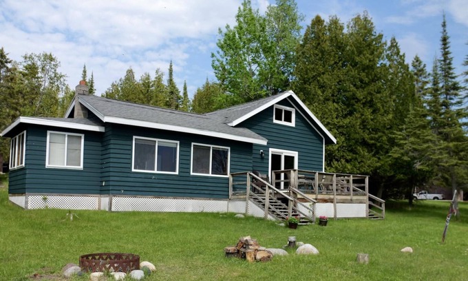 Drummond House | Bayview on Drummond Island