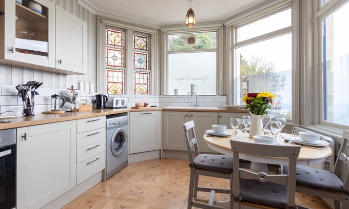 Lynton Cottage | Bayview Terrace