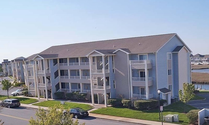 Heron Harbour Isle Condo | Baywatch III 302A-Baywater 120th St, Free WiFi, Pool, W/D, AC
