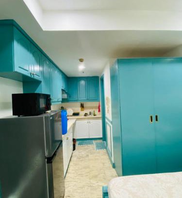 Ermita Night District Hotel | Baywatch Tower