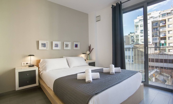 el Camp d'en Grassot i Gracia Nova Apartment | BBarcelona Gaudi Flats