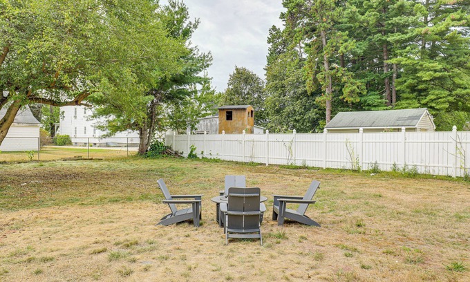 Manchester Apartment | BBQ Ready: Historic Apt 3 Mi to Dtwn Manchester