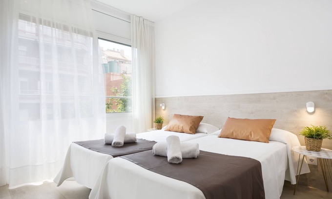 El Baix Guinardo Apartment | BcnStop Sagrada Familia Apartments