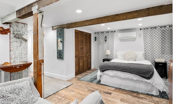 Whittier Heights House | BD - Ballard Basement Ballard's vintage Moroccan-inspired Basement Stdio - 143796