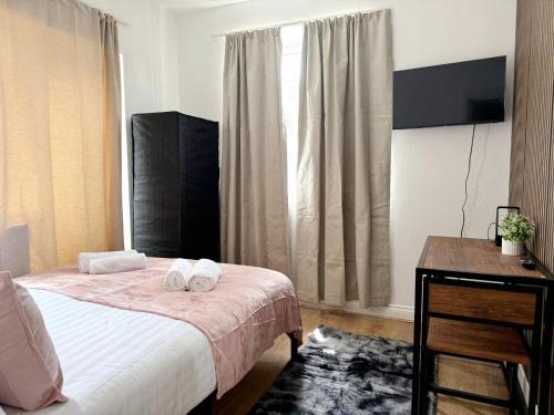 Dudden Hill House | BD-Stylish Double bed in Wembley