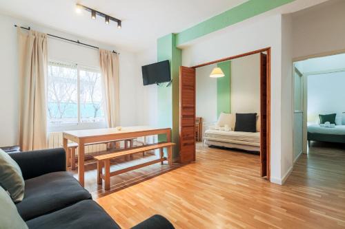 el Fort Pienc Apartment | Be barcelona arco del triunfo sunny colors III