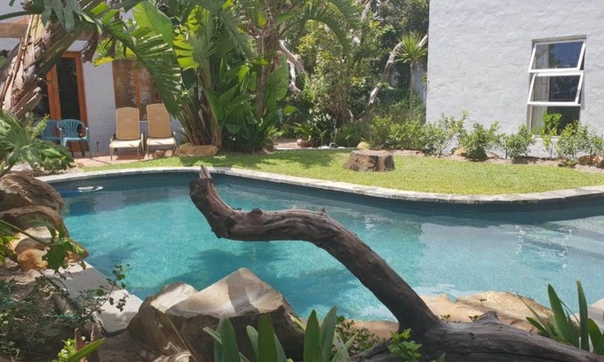 Bloubergstrand House | Be My Guest Lodge