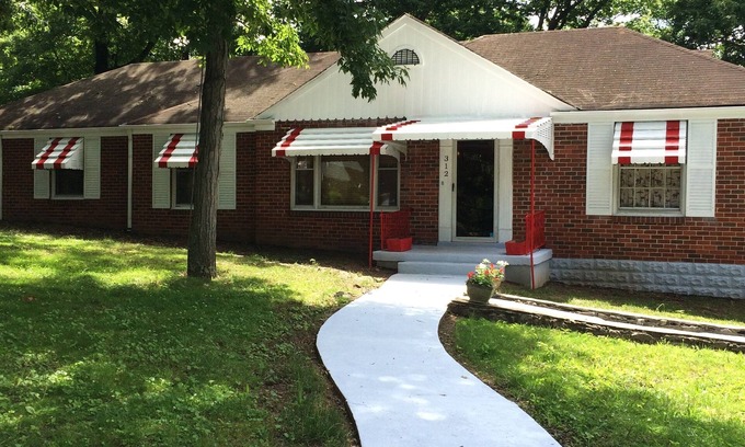 Madison House | Be part of Country Music History stay at Hank Snow's Rainbow Ranch in Nashville!