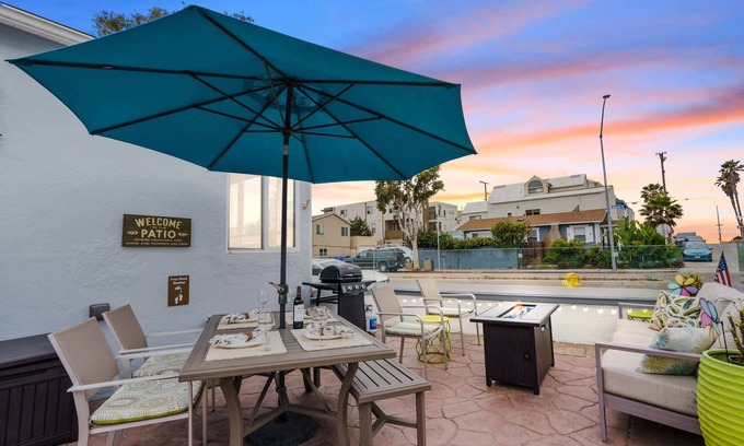 Central Mission Beach Cottage | Beach-2-Bay 2br | Beach | AC | Patio