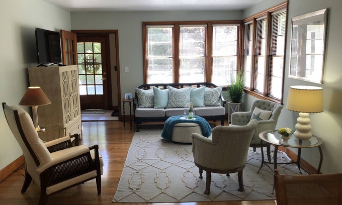 Ludington House | Beach across 1 Street! Location at it's finest!