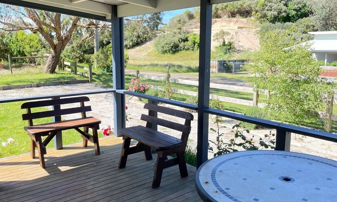 Venus Bay House | Beach and Birches