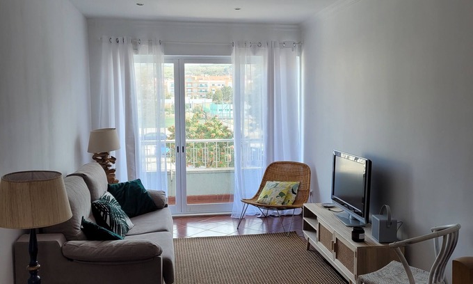 Costa de Caparica Villa | Beach and Surf House