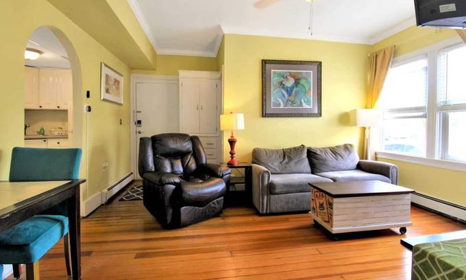 Ocean Grove Apartment | Beach Apt #1 - 2 Bedroom, 1 Bath, LR & Kitchen