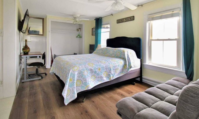 Ocean Grove Apartment | Beach Apt #18 Studio w/Bath, Kitchen & Work Space
