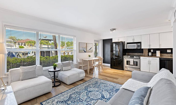 Hendricks and Venice Isles Apartment | Beach Apt With Waterview in Las Olas Blvd