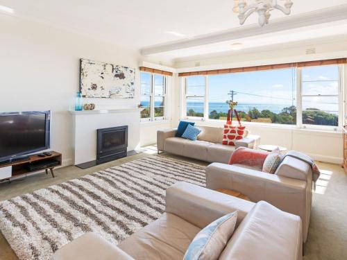 Mornington House | Beach Belle Mornington