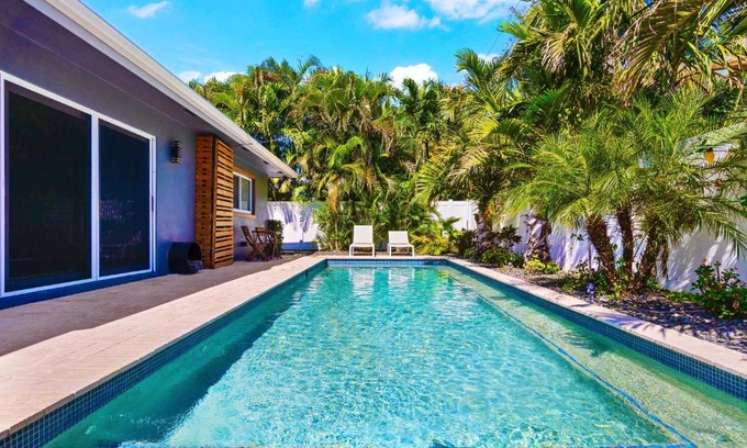 South Corals House | Beach Bliss 10 Mins to Waves, 3BR Oasis with Pool