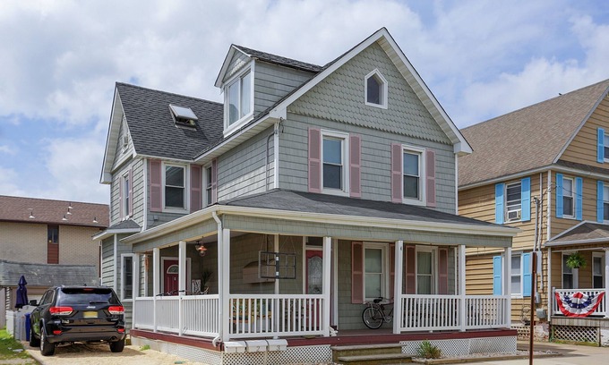 Sea Bright Apartment | BEACH BLOCK, TWO BEDROOM, HISTORIC OASIS!