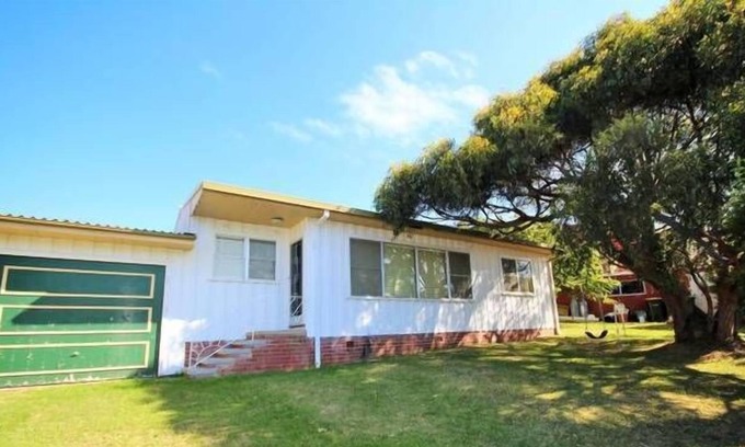 Tathra House | Beach Break Cottage - Budget Accommodation With Views
