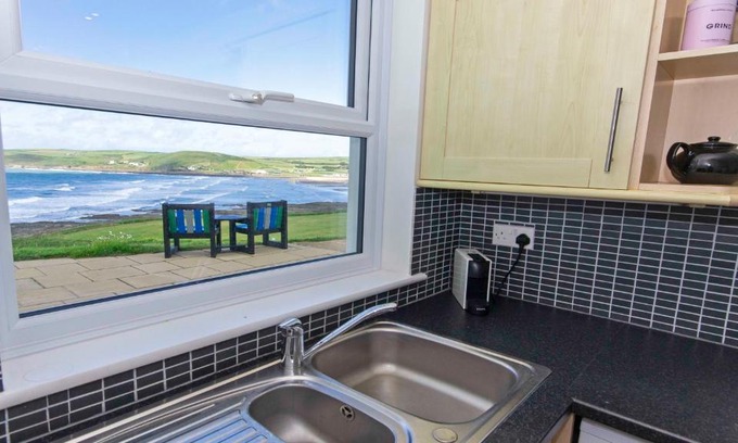 Croyde House | Beach Breeze Annex Croyde, with sea views