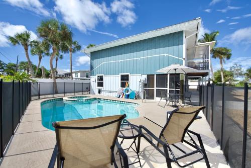 Mid Island House | Beach Bungalow 1 by Sun Palace Vacations