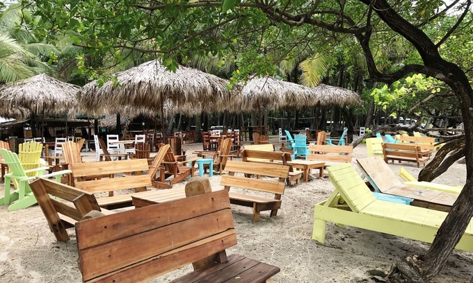 Carmen Cabin | Beach Cabinas
