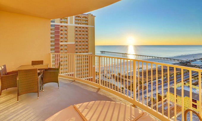 Panama City Beach Resort | Beach Chairs & Gulf Views | Pool Hot Tub Gym