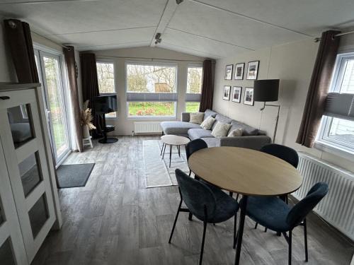 Petten Ski Chalet | Beach Chalet Tranquilo