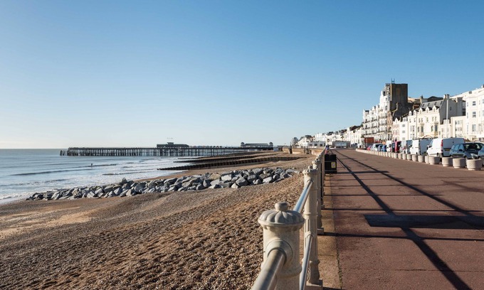 Hastings Apartment | Beach Comber