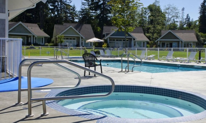 Regional District of Nanaimo House | Beach Days & Poolside Relaxing at Qualicum Landing