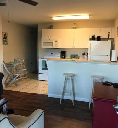 Crescent Beach Apartment | Beach Escape 3