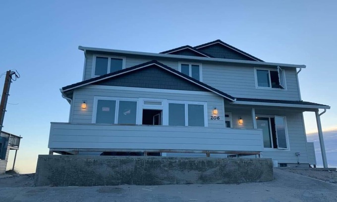 Bayshore House | Beach Escape - Waldport