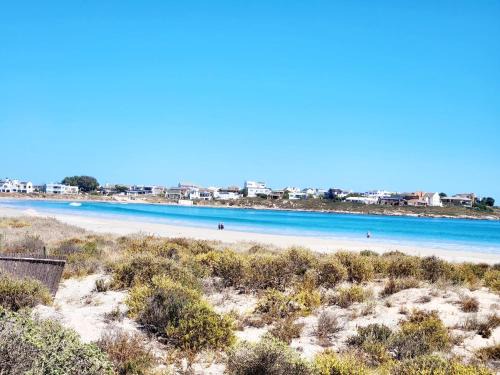 St. Helena Bay House | Beach Front Beach House 10 Golden Mile