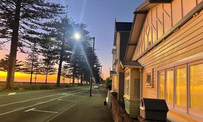 Napier House | Beach Front Cottage Napier