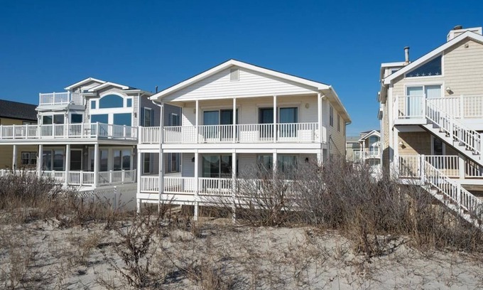 Dennisville House | Beach Front Getaway- Unbeatable Location!