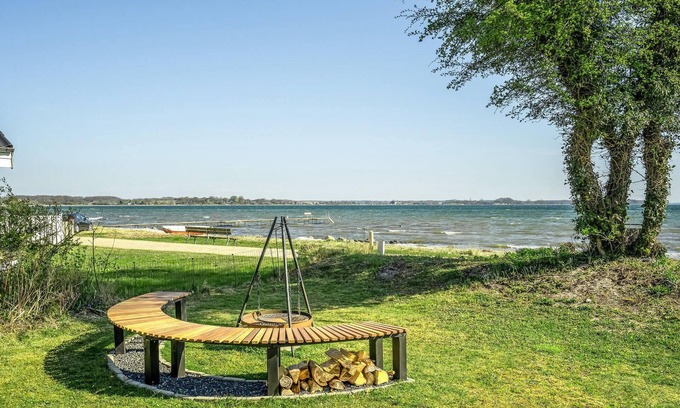Grønninghoved Strand House | Beach front home in Sjølund