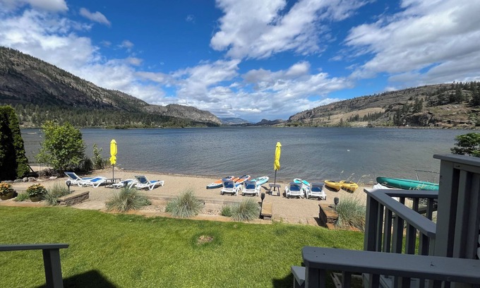 Okanagan-Similkameen House | Beach Front, kayaks, paddle boards #2