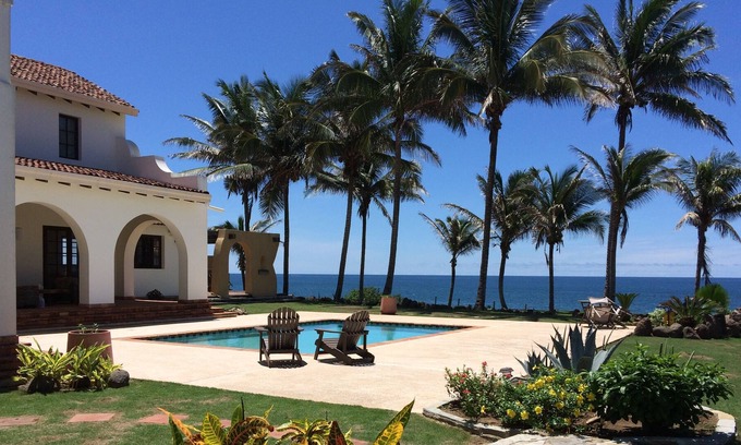 Pedasi House | Beach-front Pedasi township