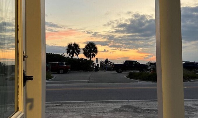 Sunset Beach Hotel | Beach front renovated cottage #8