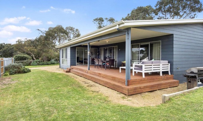Carrickalinga House | Beach Fun 11 Broadbeach Drive