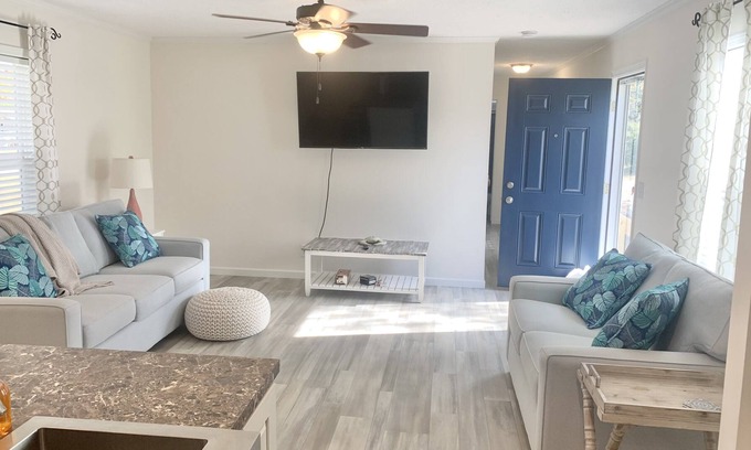 Cape Carteret House | Beach Getaway