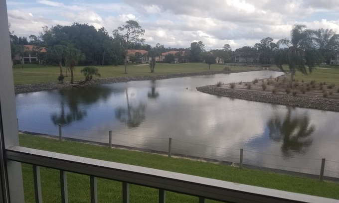 Central Naples Condo | Beach, Golf and So Much More!